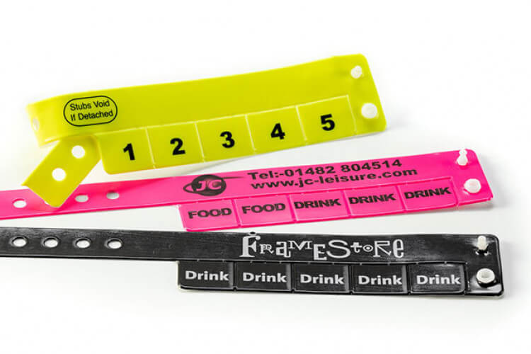5 Benefits of Using Wristbands for Real Time Data Capture at Live Concert